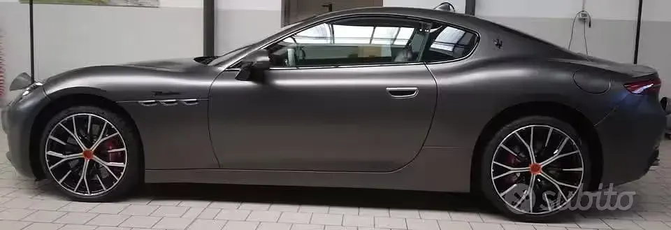 Usata Maserati Granturismo 490 CV (360 kW) 2023 Grigio Coupé