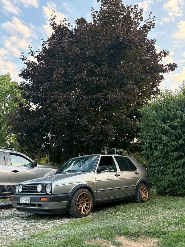 Grigio Usata 1990 VW Golf II GTD Due volumi | 3100 € - Immagine 1/4
