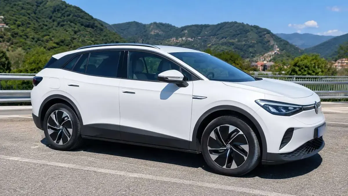 Usata VW ID.4 Pro Performance 69 kW (95 CV) 2023 Bianco SUV
