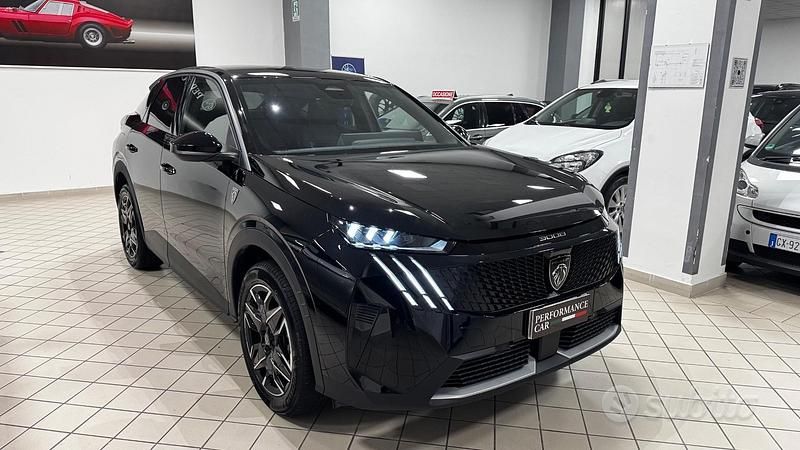 Usata Peugeot 3008 Allure 136 CV (100 kW) 2025 Nero SUV