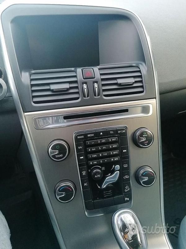 Usata Volvo XC60 163 CV (119 kW) 2013 Grigio SUV