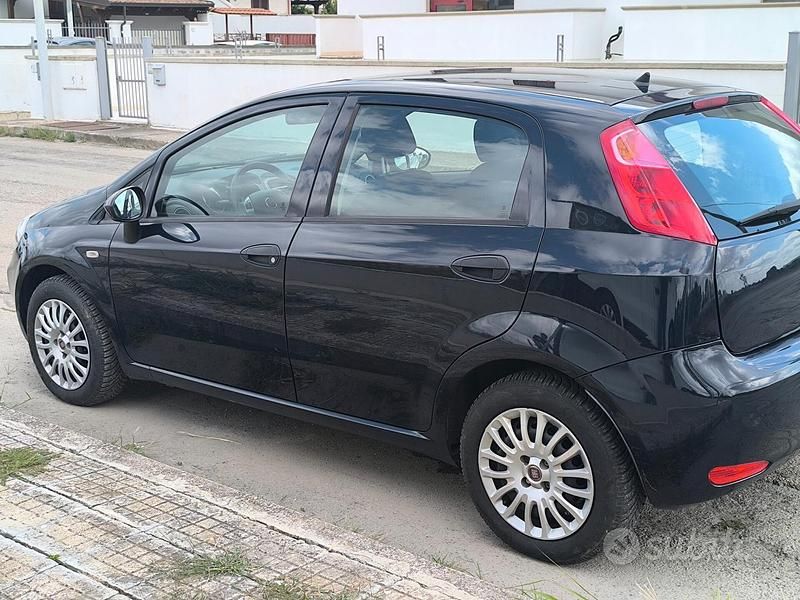 Usata Fiat Punto 95 CV (69 kW) 2018 Blu Utilitaria