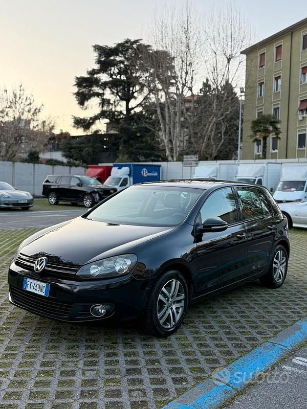 Usata VW Golf VI 105 CV (77 kW) 2011 Nero Utilitaria