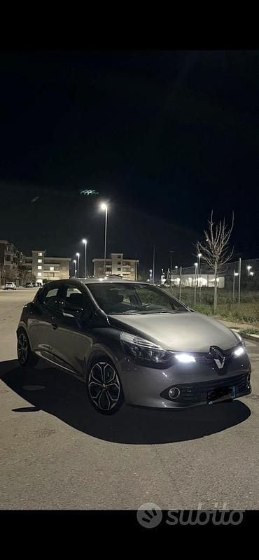 Usata Renault Clio IV 75 CV (55 kW) 2014 Grigio Utilitaria