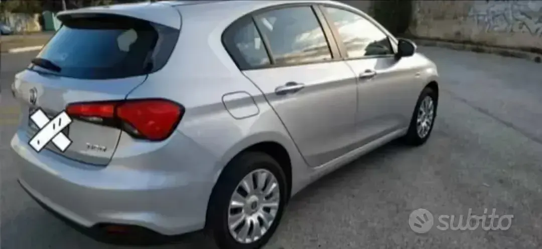 Usata Fiat Tipo 95 CV (69 kW) 2017 Grigio Berlina