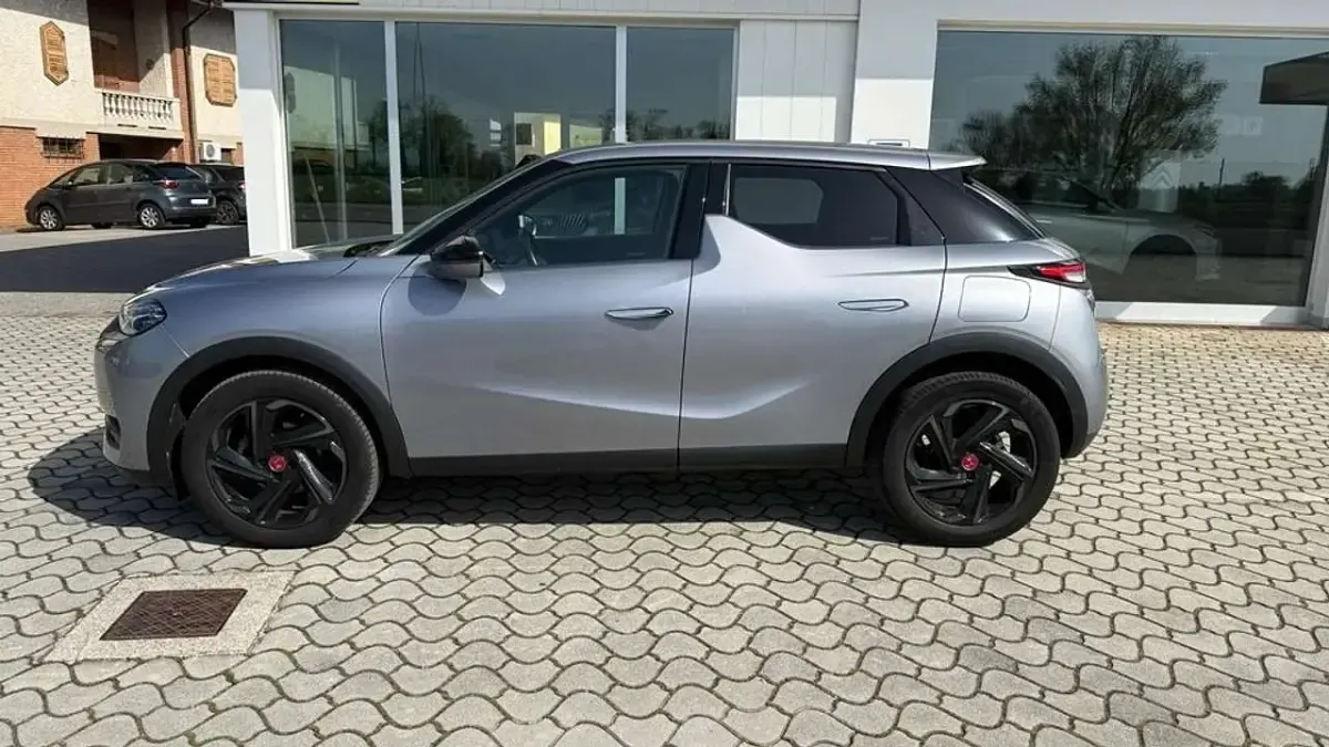 Usado DS Automobiles DS3 Crossback Performance 102 CV (75 kW) 2020 Gris SUV