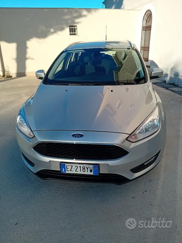 Usata Ford Focus 120 CV (88 kW) 2015 Grigio Station wagon