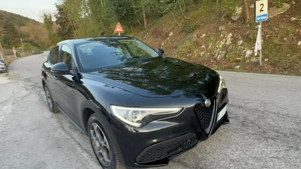 Usata Alfa Romeo Stelvio Sprint 190 CV (139 kW) 2021 Bianco SUV