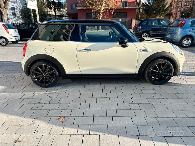 Usata Mini Cooper Hype 116 CV (85 kW) 2017 Bianco Utilitaria
