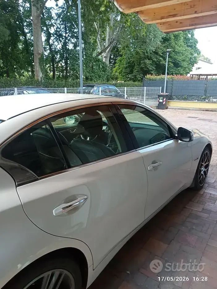 Usata Infiniti Q50 170 CV (125 kW) 2015 Berlina