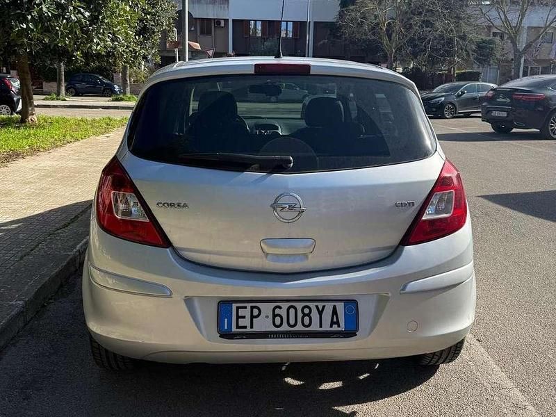 Usata Opel Corsa Edition 75 CV (55 kW) 2013 Utilitaria