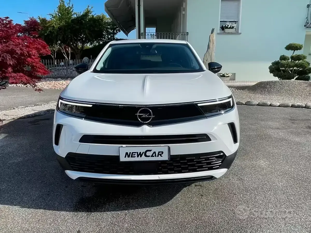 Usata Opel Mokka Elegance 101 CV (74 kW) 2023 Bianco SUV