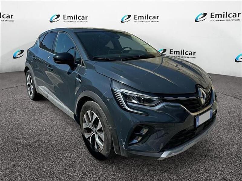 Usata Renault Captur Intens 160 CV (117 kW) 2020 Blu/azzurro metallizzato SUV