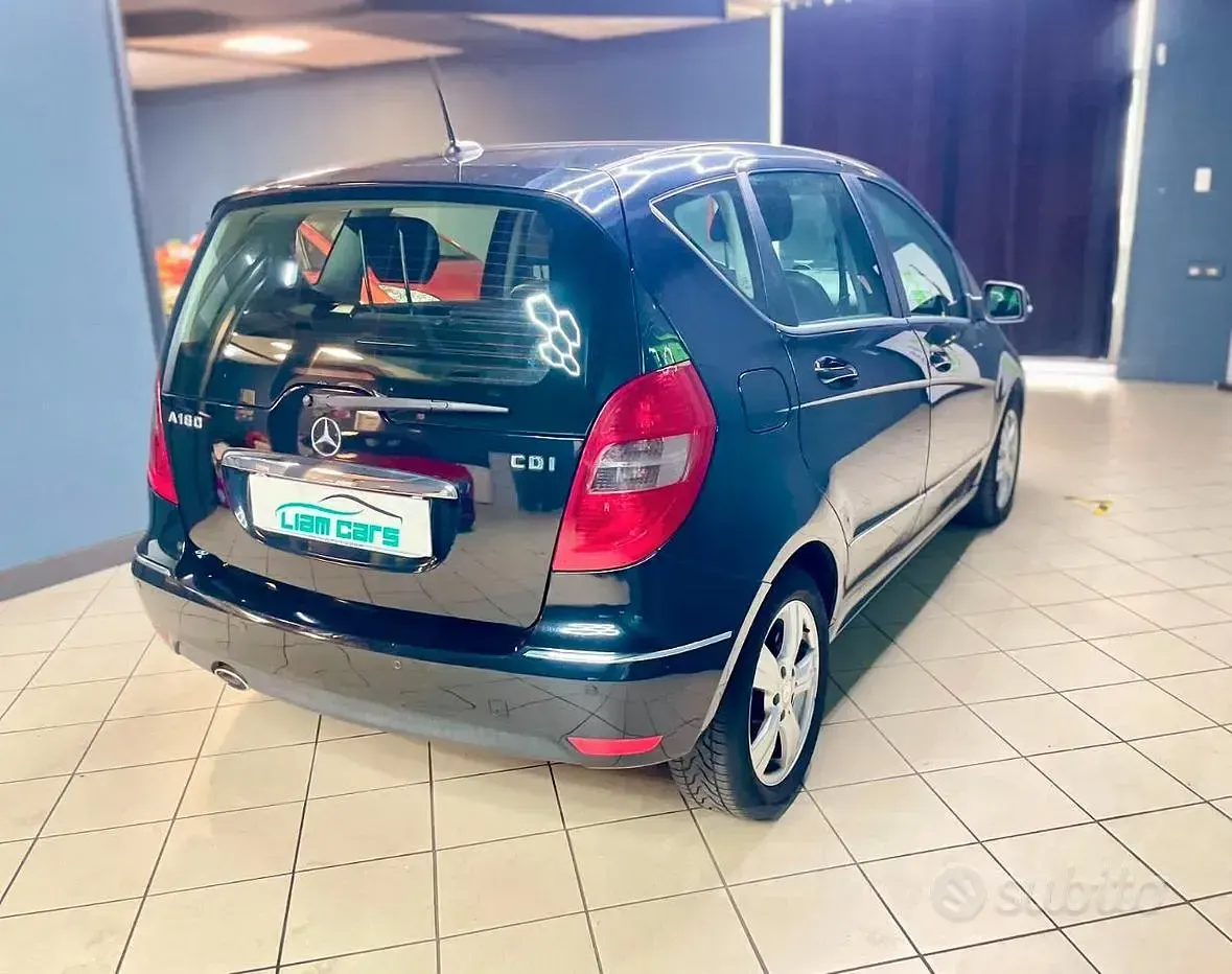 Usata Mercedes A180 Premium 109 CV (80 kW) 2012 Nero Berlina
