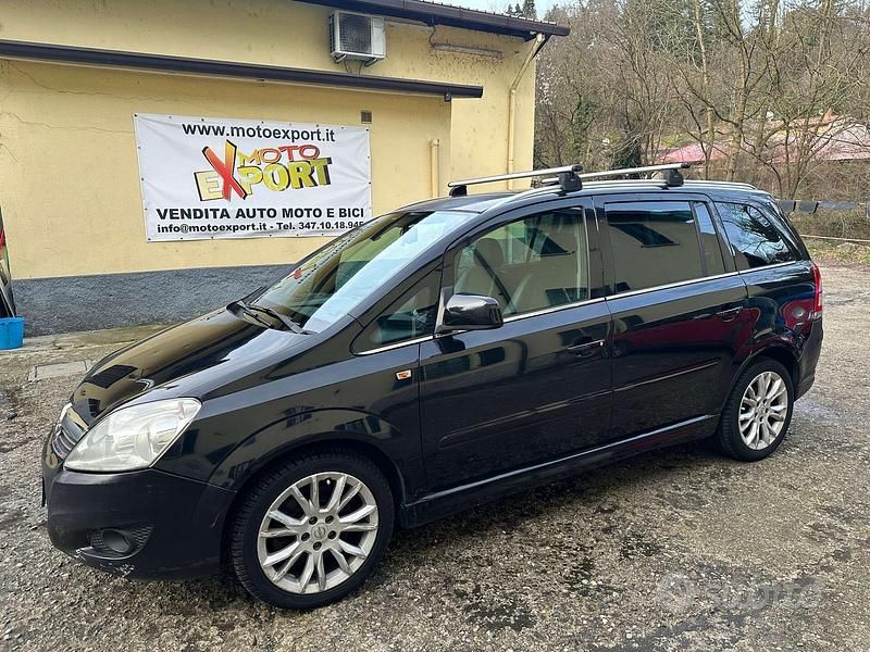 Usata Opel Zafira Cosmo 150 CV (110 kW) 2010 Nero Monovolume