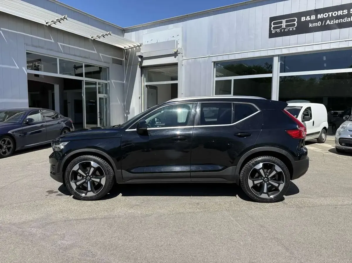 Usata Volvo XC40 Inscription 150 CV (110 kW) 2019 Nero SUV