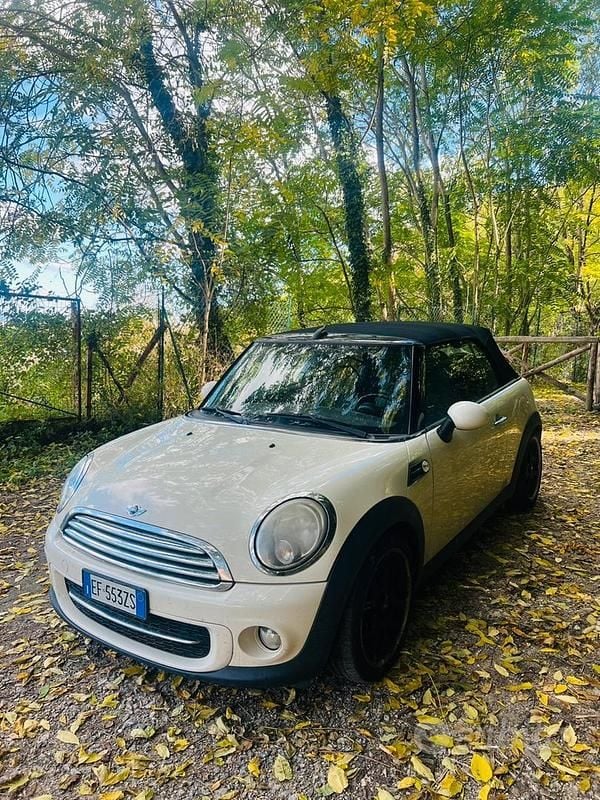 Usata 2010 Mini Cooper D Cabriolet Cabrio | 5500 € (Buon prezzo) - Immagine 1/4
