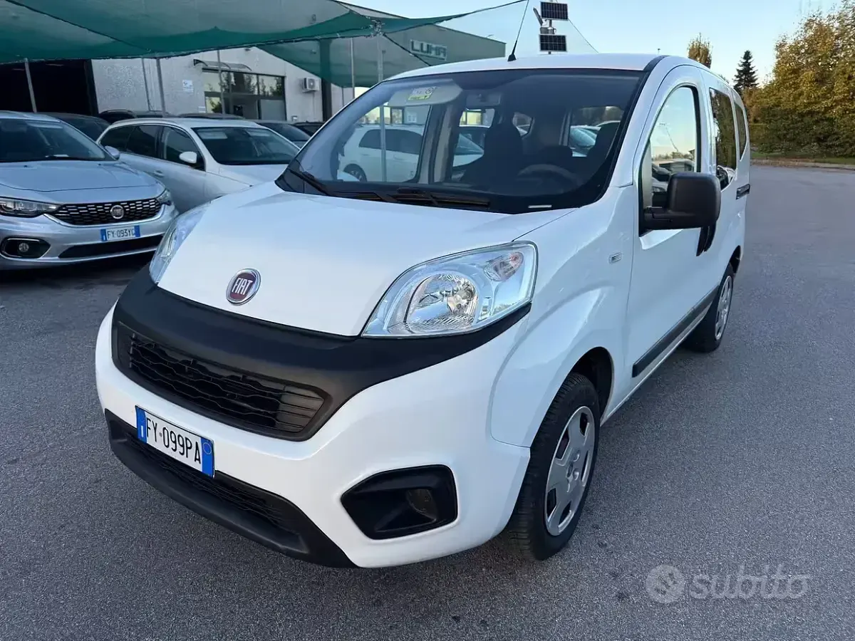 Usata Fiat Qubo Lounge 69 CV (50 kW) 2019 Bianco Monovolume