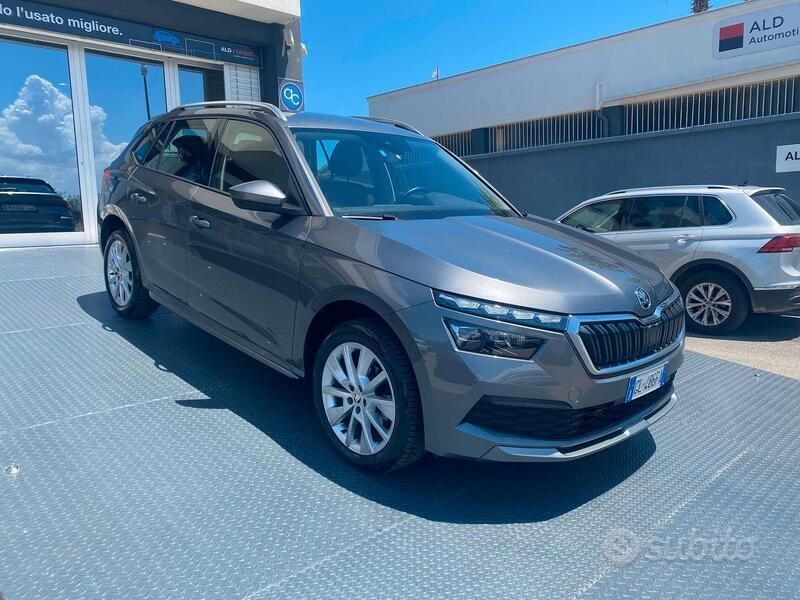 Usata Skoda Kamiq Style 110 CV (80 kW) 2022 Grigio grafite met SUV