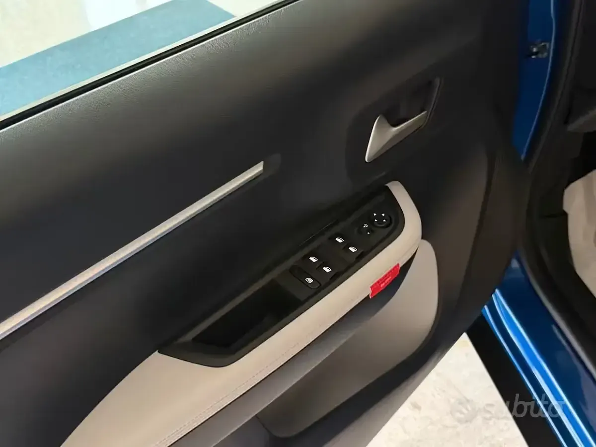Usata Citroën C3 PureTech 101 CV (74 kW) 2025 Bluazzurro SUV