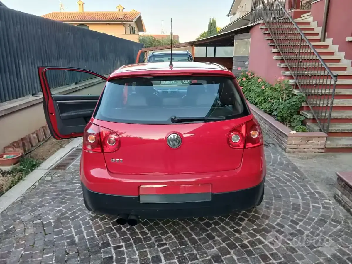 Usata VW Golf V GTI 250 CV (183 kW) 2007 Rosso