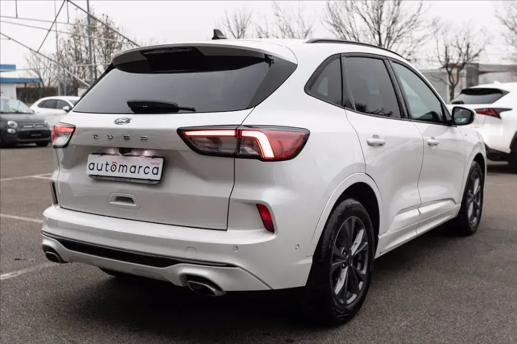 Usata Ford Kuga ST-Line 120 CV (88 kW) 2021 Bianco SUV