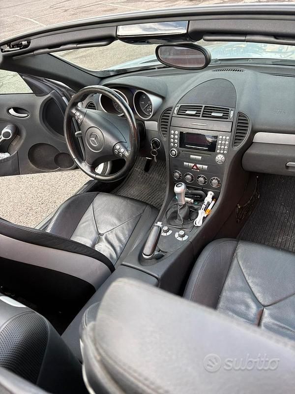 Usata Mercedes SLK200 163 CV (119 kW) 2005 Grigio Cabrio