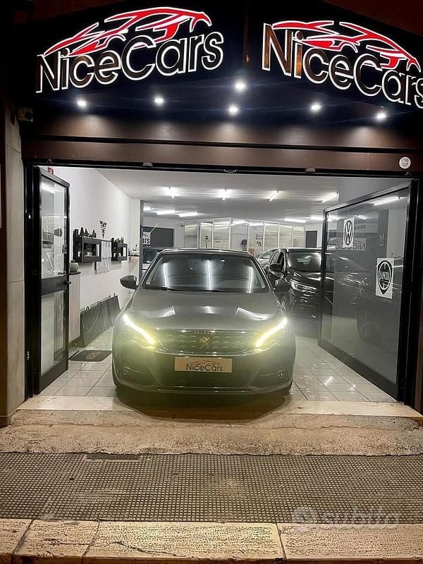 Grigio Usata 2017 Peugeot 308 Allure Tre volumi | 11.499 € (Buon prezzo) - Immagine 1/4