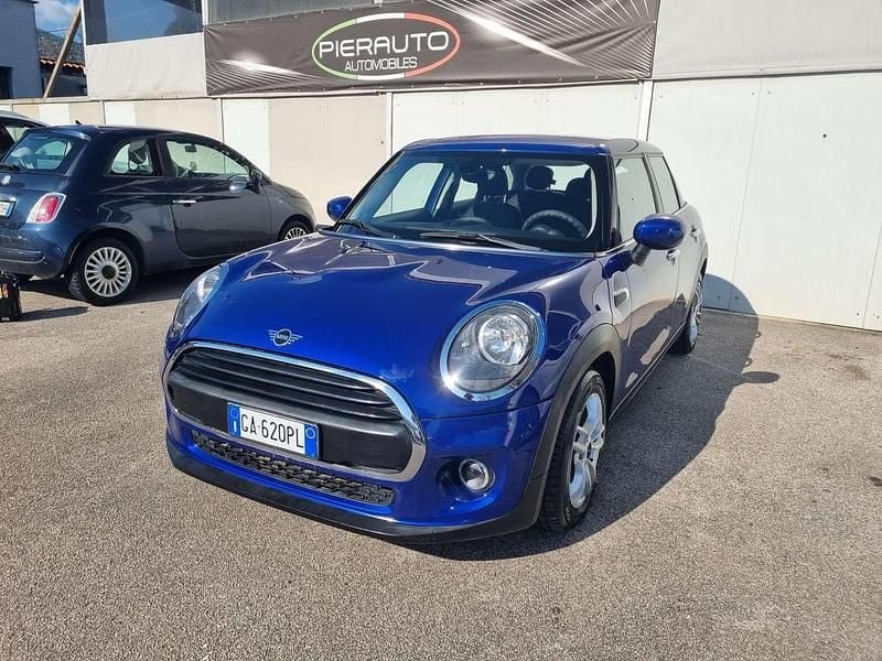 Usata Mini ONE 75 CV (55 kW) 2020 Blu/azzurro Utilitaria