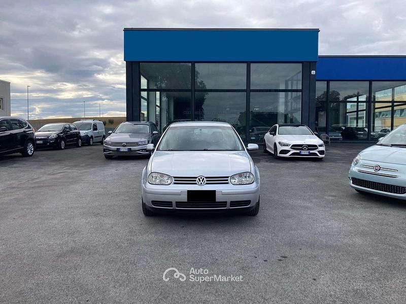 Usata VW Golf IV Comfortline 101 CV (74 kW) 2003 Argento Berlina