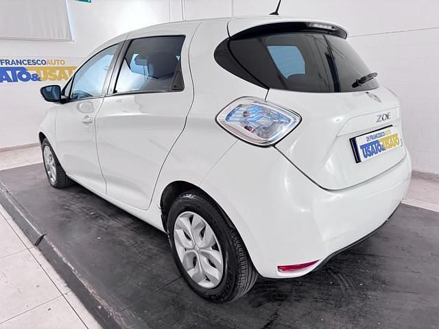 Usata Renault Zoe Intens 42 kW (58 CV) 2014 Bianco metallizzato Utilitaria