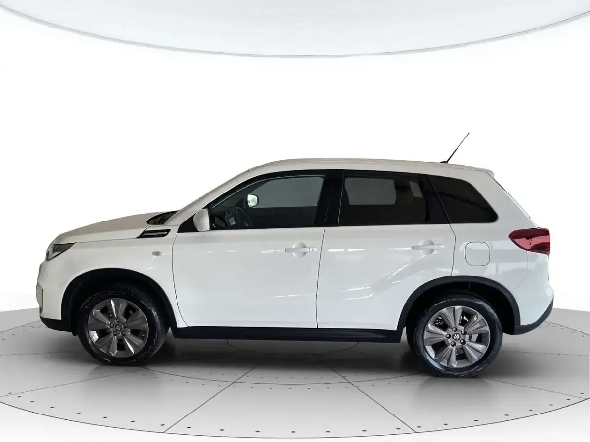 Usata Suzuki Vitara Cool 129 CV (94 kW) 2024 Bianco SUV