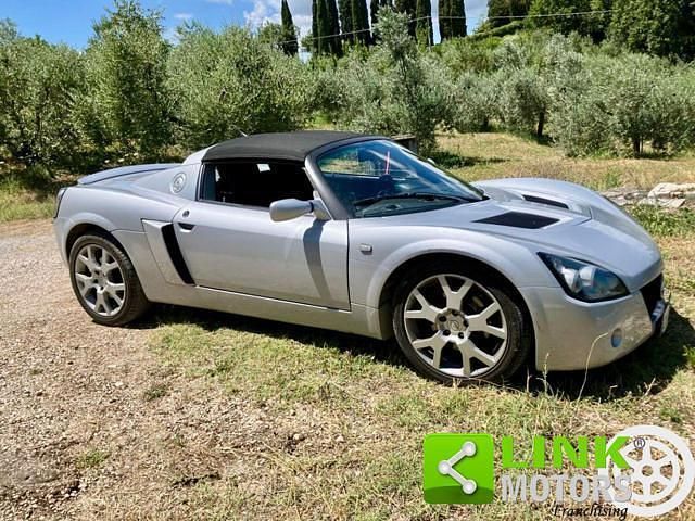 Usata Opel Speedster 200 CV (147 kW) 2003 Grigio Cabrio