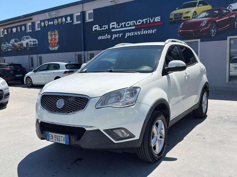 Bianco Usata 2012 Ssangyong Korando SUV | 3700 € (Buon prezzo) - Immagine 1/2