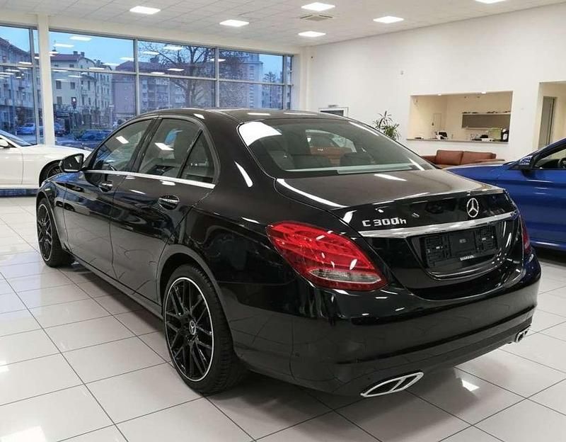 Usata Mercedes C300e 204 CV (150 kW) 2018 Nero Berlina