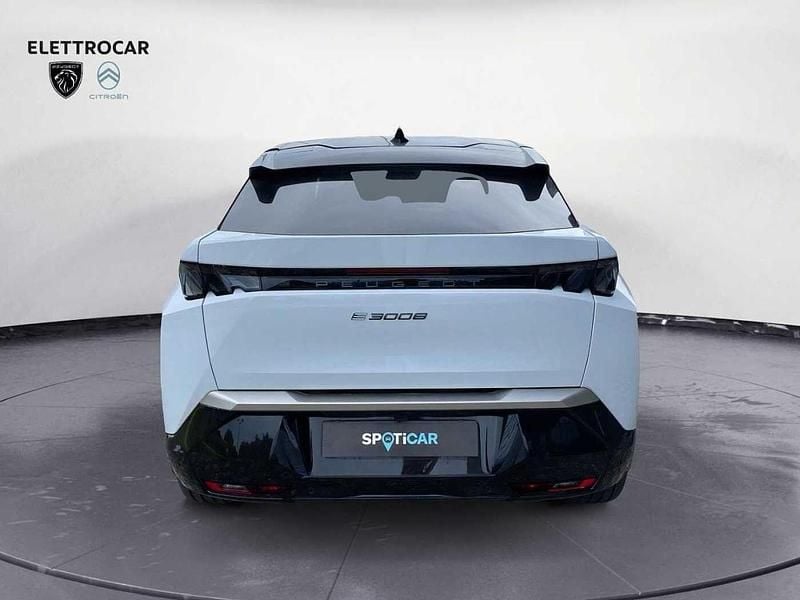 Usata Peugeot e-3008 GT 103 kW (141 CV) 2024 Bianco SUV
