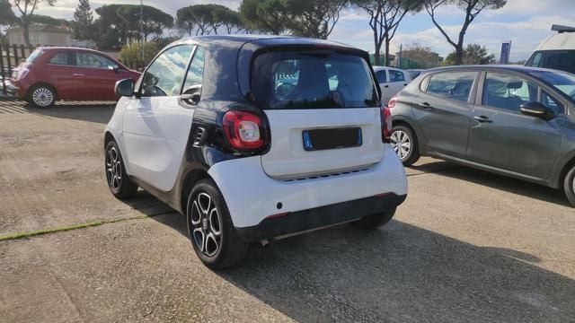 Bianco Usata 2018 Smart ForTwo Coupé Superpassion Coupé | 12.500 € (Buon prezzo) - Immagine 1/4