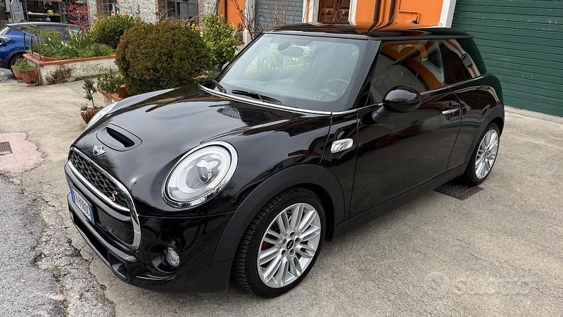 Begagnad Mini Cooper S Coupé 192 HK (141 kW) 2017 Svart Sportkupé