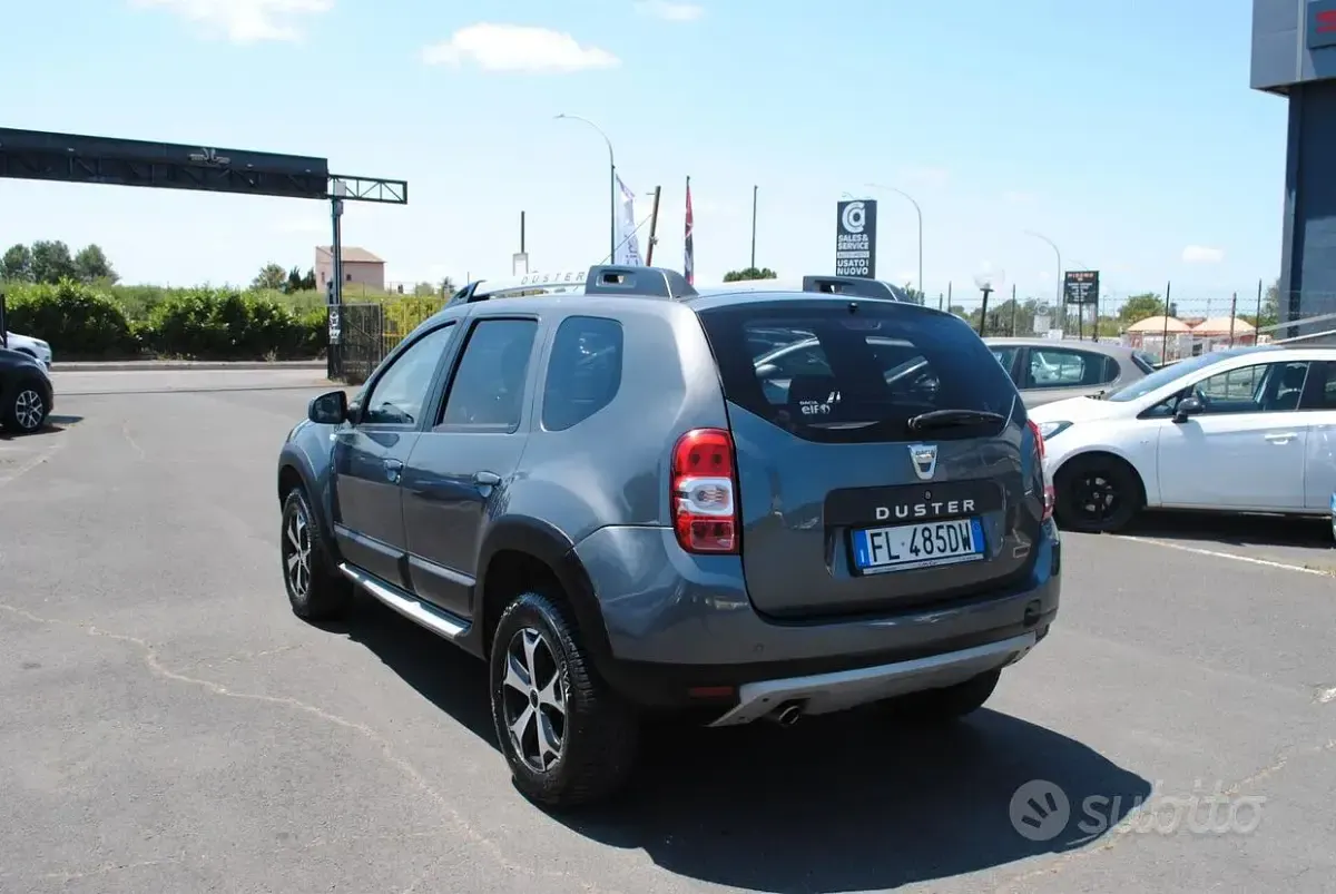 Usata Dacia Duster 109 CV (80 kW) 2017 Grigio SUV