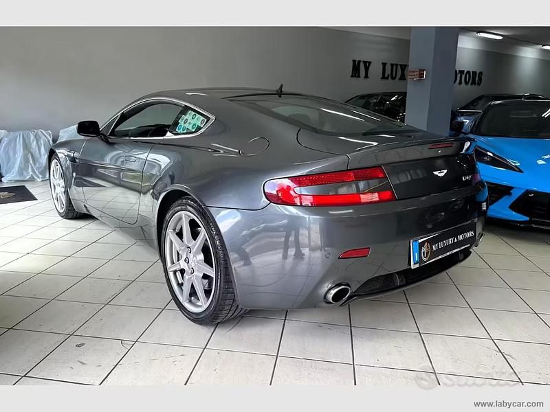 Usata Aston Martin V8 Vantage 385 CV (283 kW) 2006 Grigio Coupé