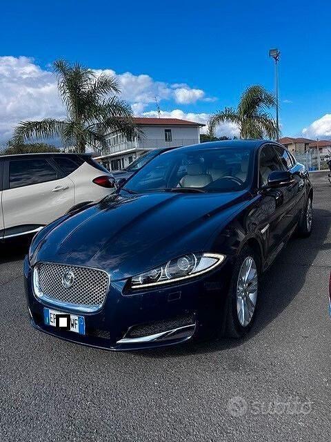 Usata Jaguar XF Portfolio 200 CV (147 kW) 2013 Blu Berlina