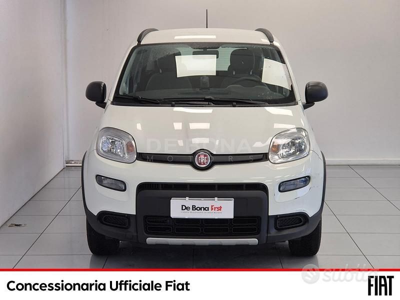 Usata Fiat Panda 4x4 Wild 86 CV (63 kW) 2021 Bianco Utilitaria