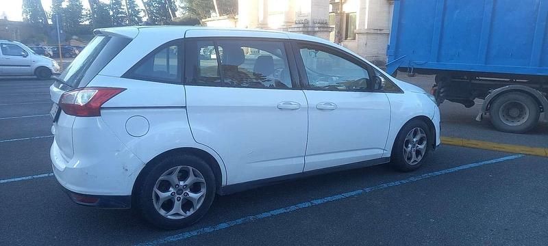 Begagnad Ford C-MAX 116 HK (85 kW) 2012 Minibuss