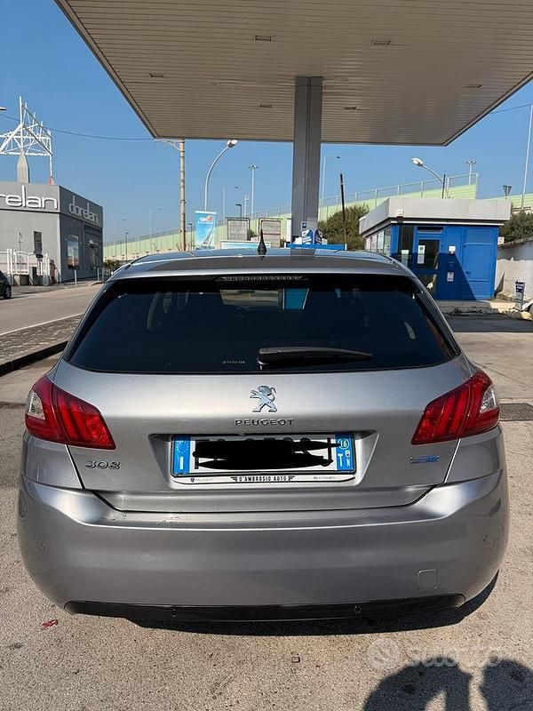 Usata Peugeot 308 120 CV (88 kW) 2016 Grigio Berlina