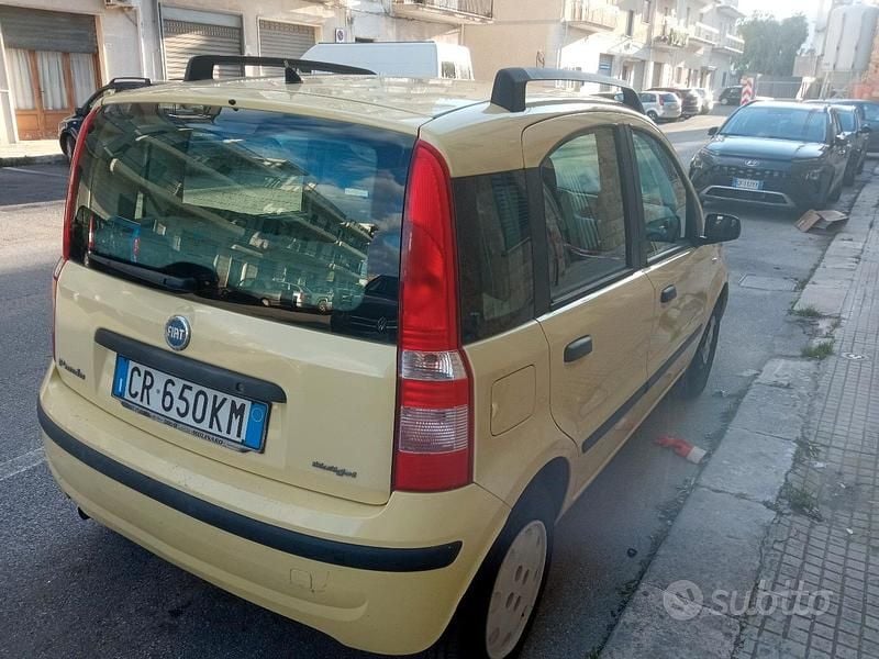 Usata Fiat Panda 70 CV (51 kW) 2005 Giallo Utilitaria