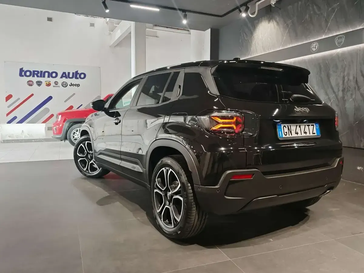 Usata Jeep Avenger Summit 101 CV (74 kW) 2023 Nero SUV