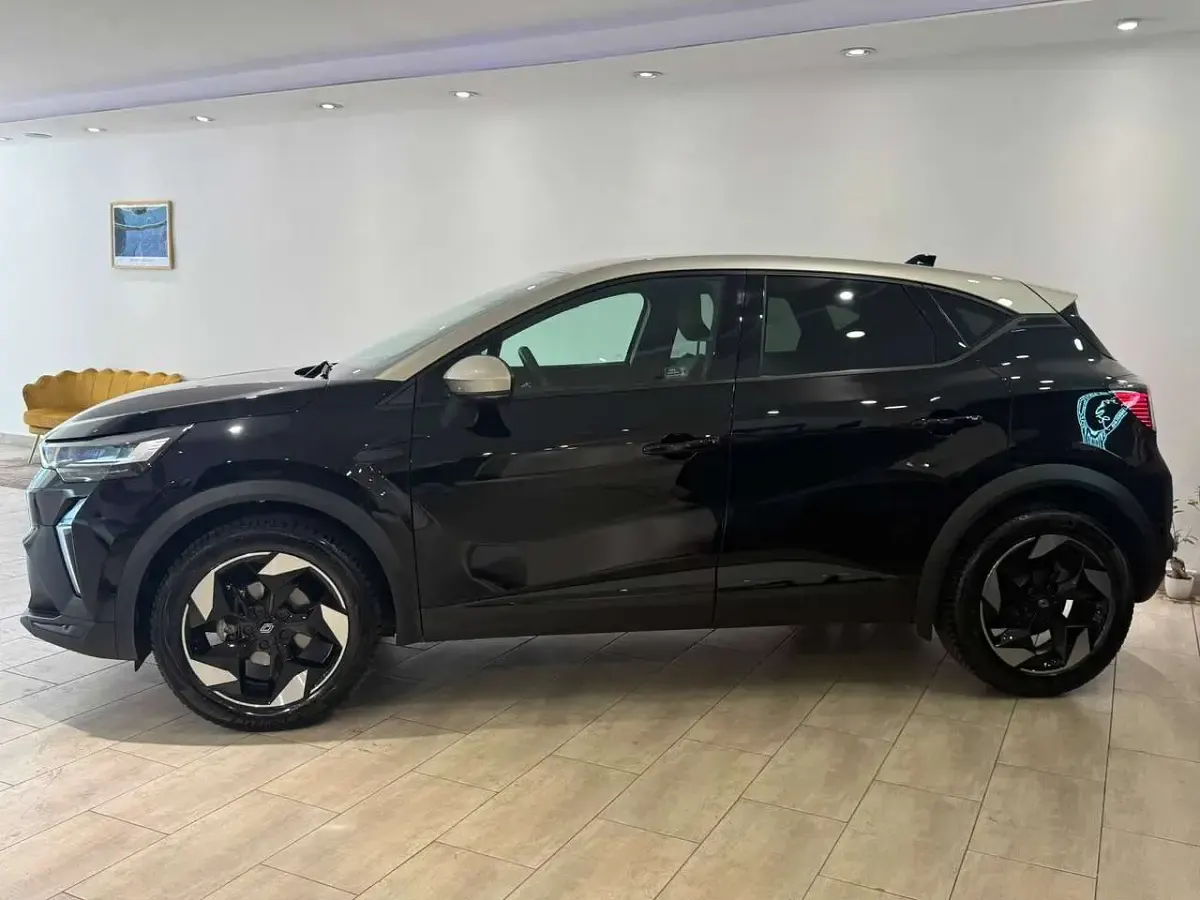 Usata Renault Captur 91 CV (66 kW) 2025 Nero SUV