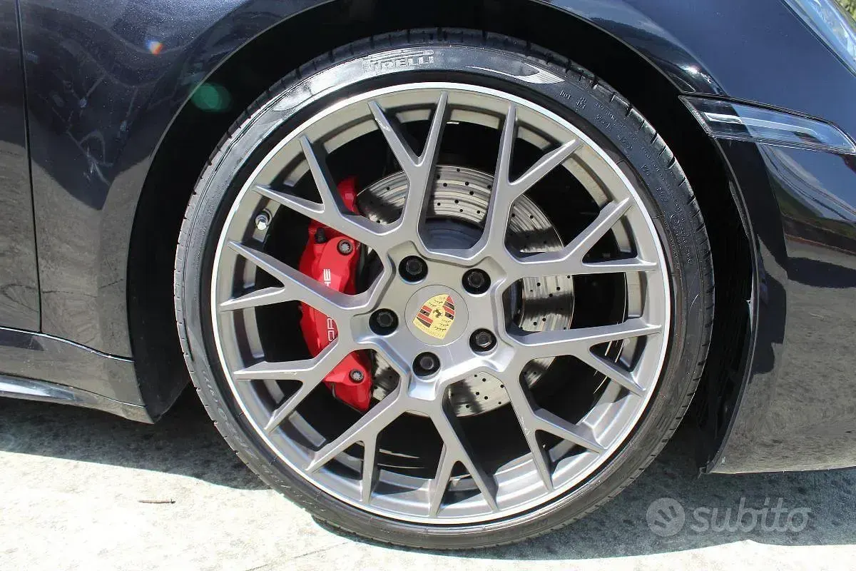 Usata Porsche 992 450 CV (330 kW) 2021 Nero Cabrio