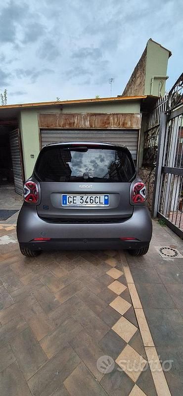 Usata Smart ForTwo Electric Drive Prime 22 kW (30 CV) 2021 Grigio