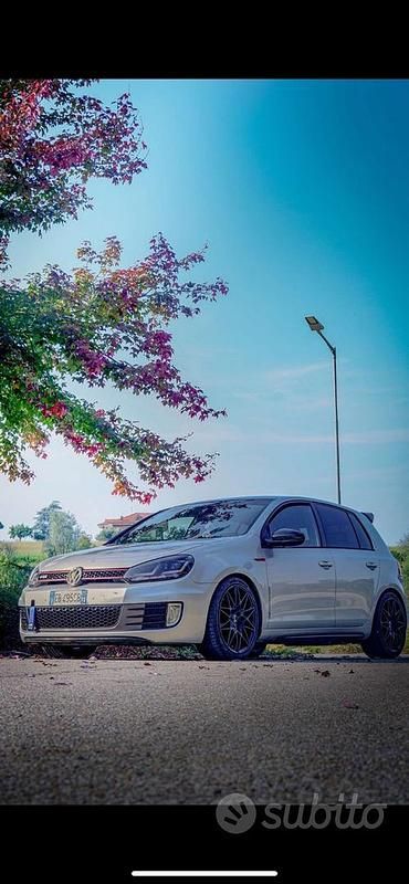 Usata 2010 VW Golf VI GTI Tre volumi | 12.000 € (Molto cara) - Immagine 1/4